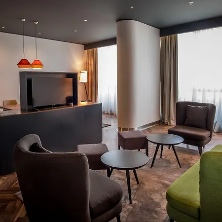 酒店 Crowne Plaza By Ihg 波德戈里察