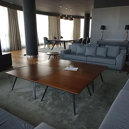 波德戈里察cue住宿 4*