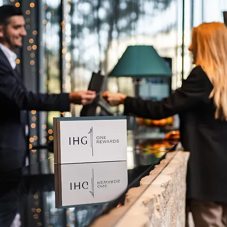 Crowne Plaza By Ihg Готель Подгориця