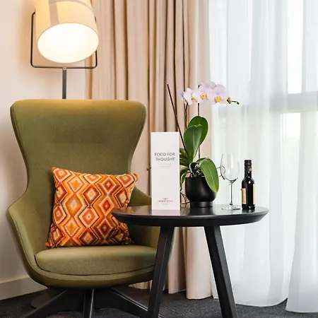 Crowne Plaza By Ihg