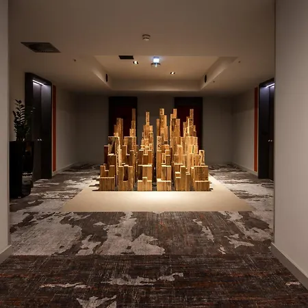 Hotel Crowne Plaza By Ihg 4*