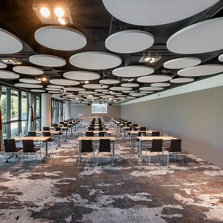 Crowne Plaza Podgorica By Ihg Hotel 4*