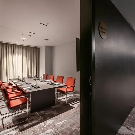 Hotell Crowne Plaza By Ihg 4*