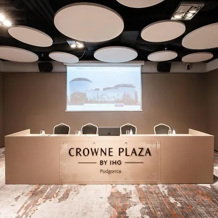 Crowne Plaza By Ihg Hotel