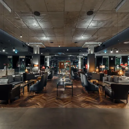 Crowne Plaza By Ihg Hotell 4*