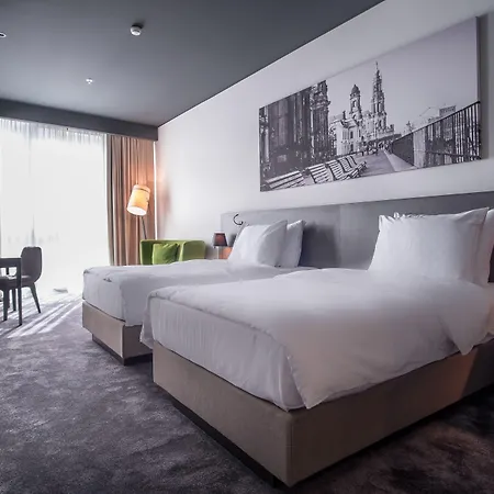 Crowne Plaza By Ihg Hotel 4*