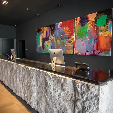 Crowne Plaza By Ihg Hotell 4*