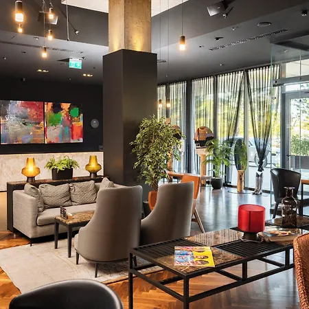 Готель Crowne Plaza By Ihg