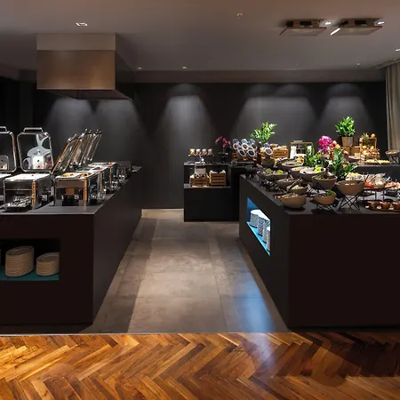Crowne Plaza By Ihg Готель 4*