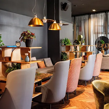 Crowne Plaza By Ihg Готель Подгориця