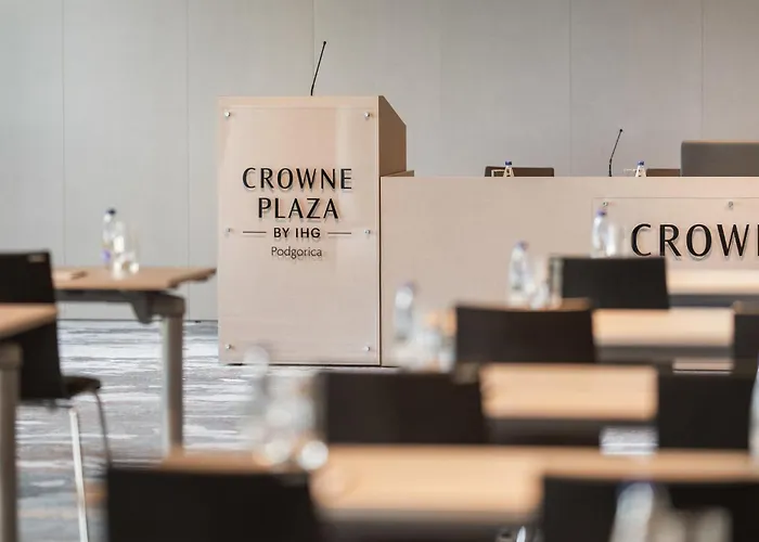 Crowne Plaza By Ihg Hotel