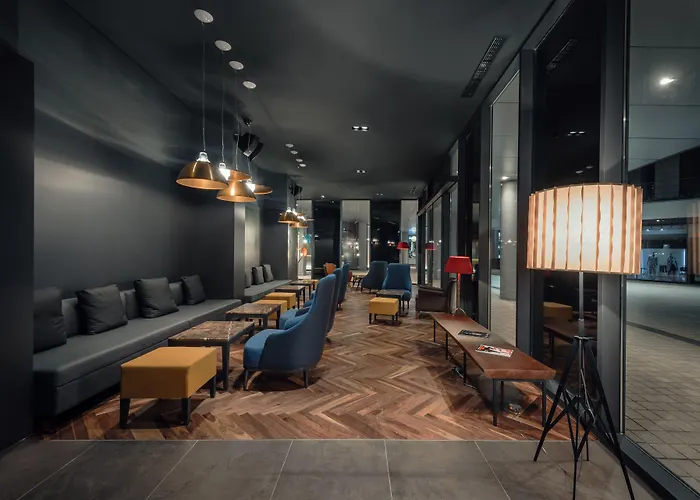 Crowne Plaza By Ihg Hotel