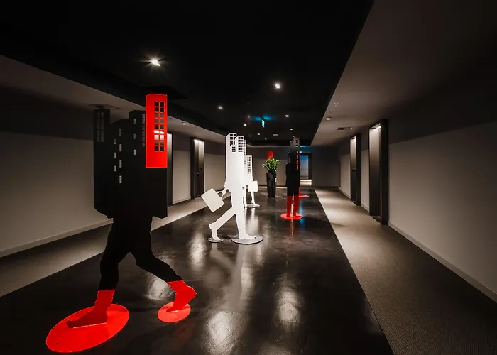 Crowne Plaza By Ihg Hotel 4*