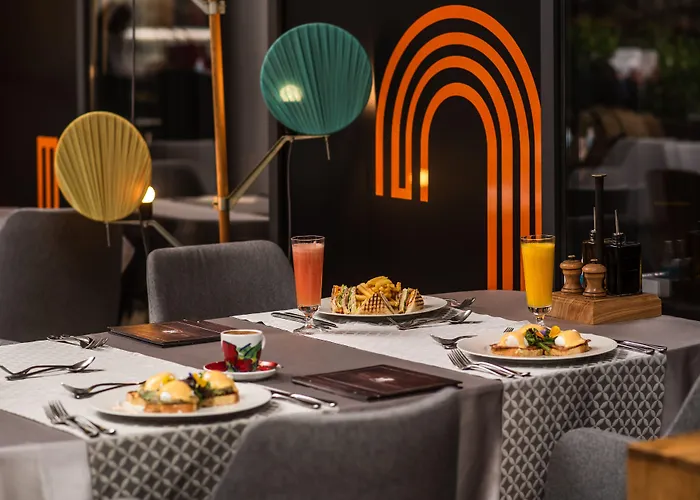 Crowne Plaza By Ihg Hotel 4*